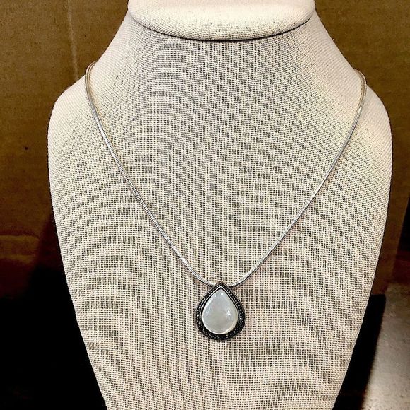 Vintage Marcasite Mother of Pearl Sterling Silver Teardrop Necklace - Picture 4 of 13